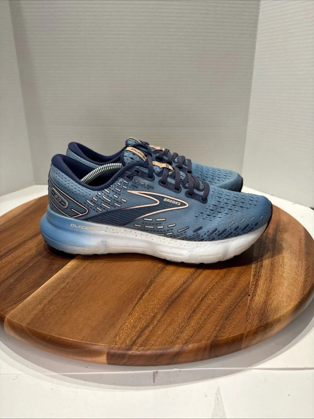 Brooks Women’s Glycerin 20 Running Shoes Size 8.5B Comfort Cushioned Walking
